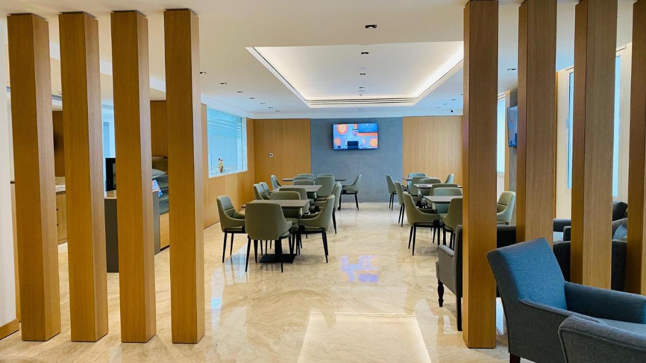 דובאי Sitara Hotel Apartment מראה חיצוני תמונה