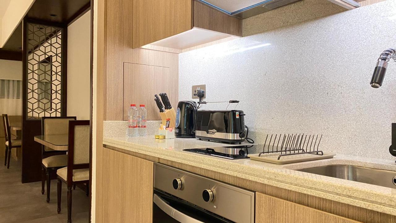 דובאי Sitara Hotel Apartment מראה חיצוני תמונה