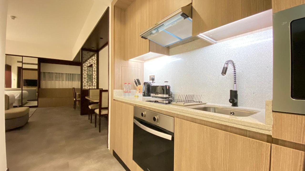 דובאי Sitara Hotel Apartment מראה חיצוני תמונה
