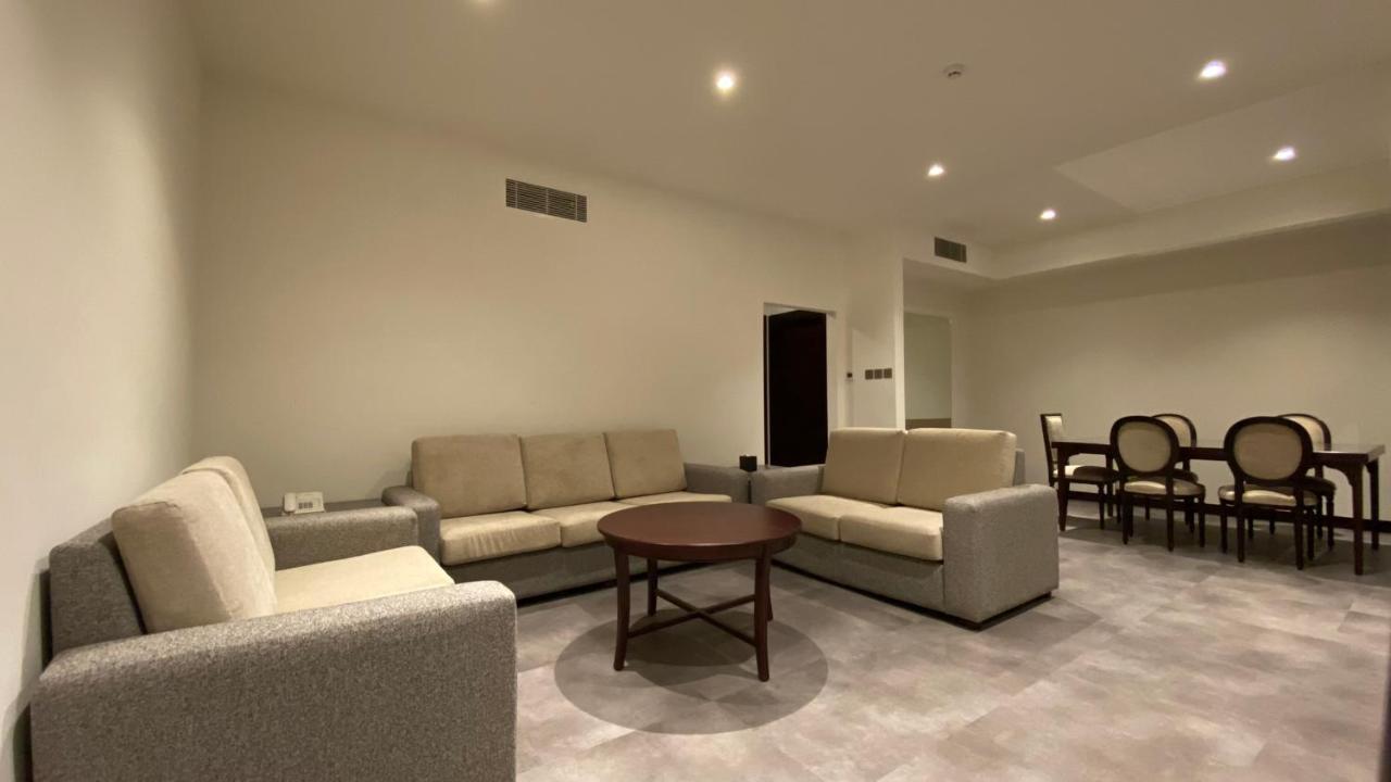 דובאי Sitara Hotel Apartment מראה חיצוני תמונה