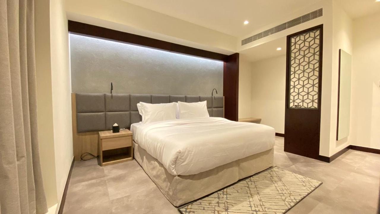 דובאי Sitara Hotel Apartment מראה חיצוני תמונה