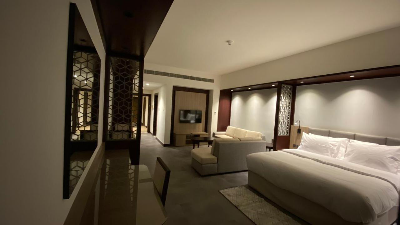 דובאי Sitara Hotel Apartment מראה חיצוני תמונה