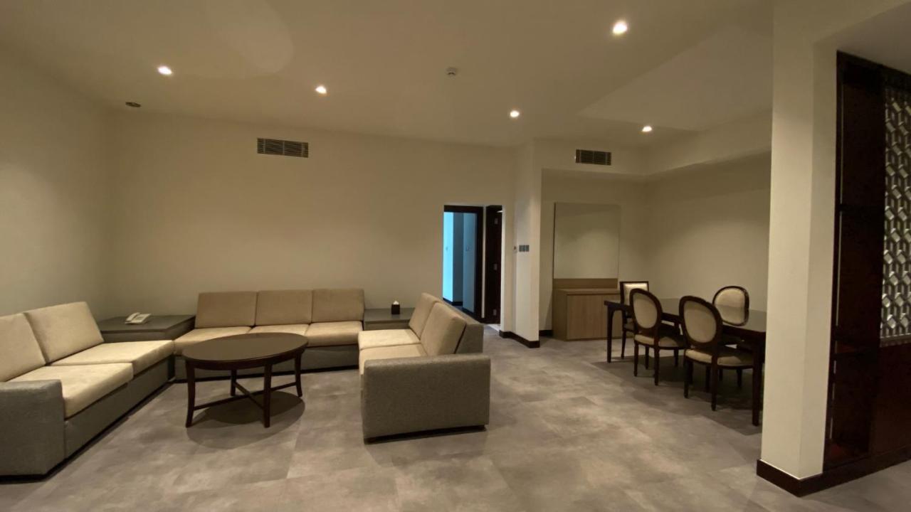 דובאי Sitara Hotel Apartment מראה חיצוני תמונה