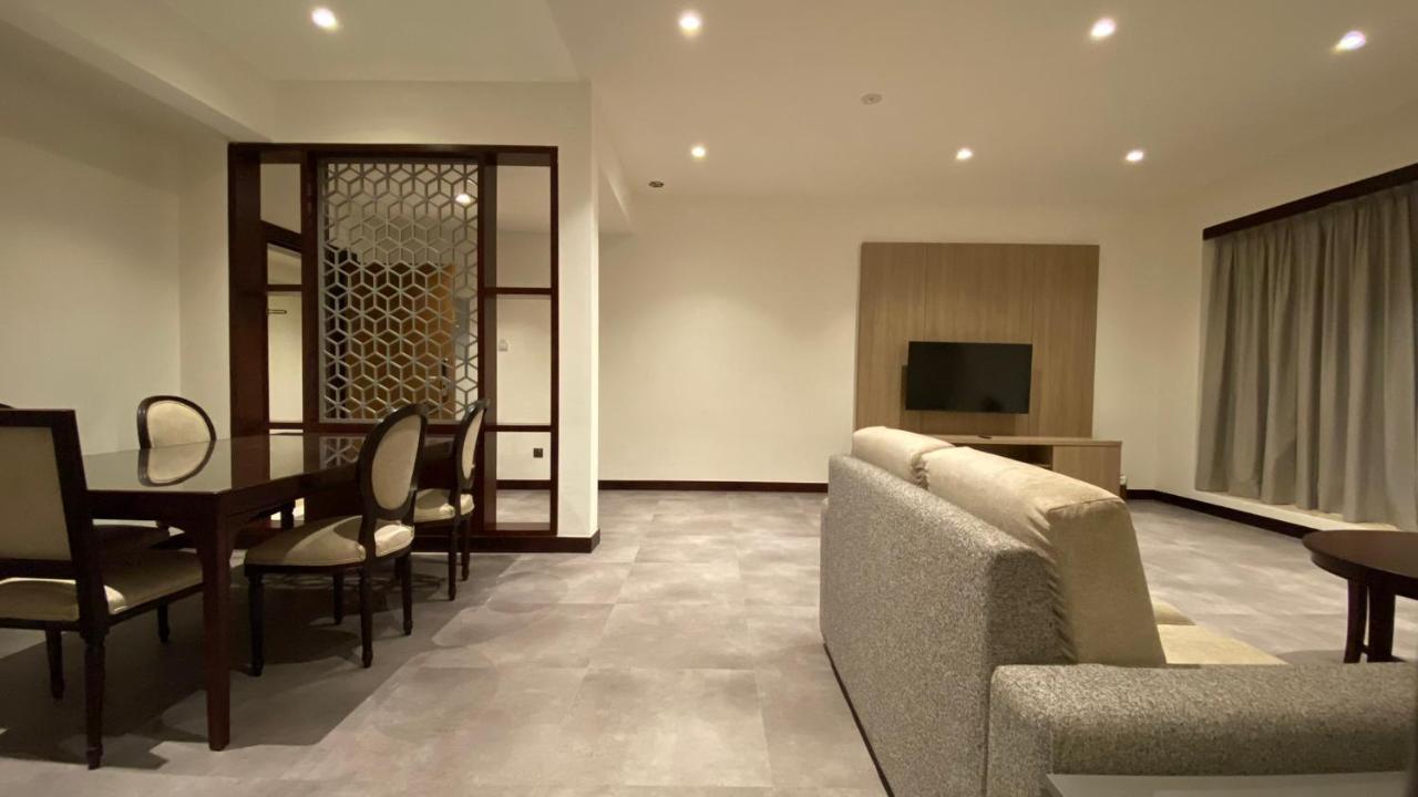 דובאי Sitara Hotel Apartment מראה חיצוני תמונה