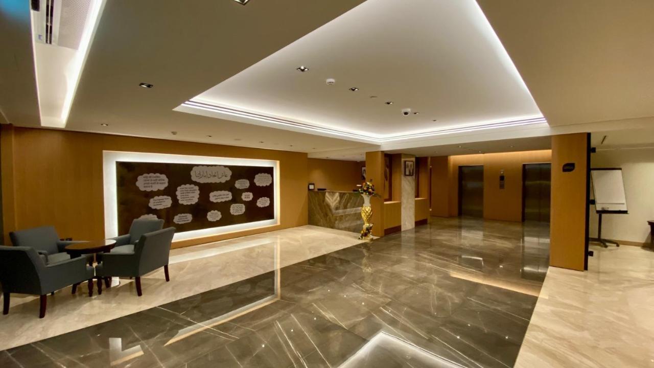 דובאי Sitara Hotel Apartment מראה חיצוני תמונה