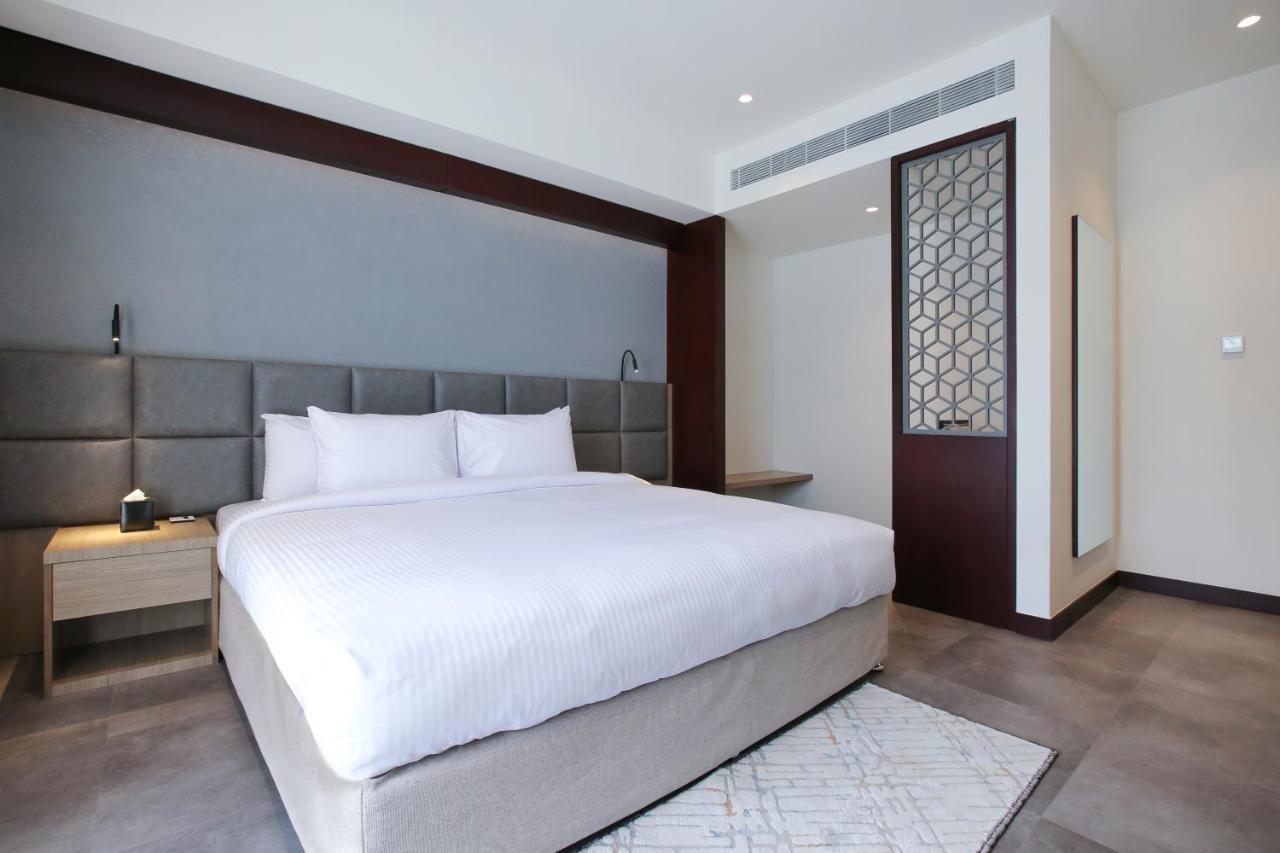 דובאי Sitara Hotel Apartment מראה חיצוני תמונה
